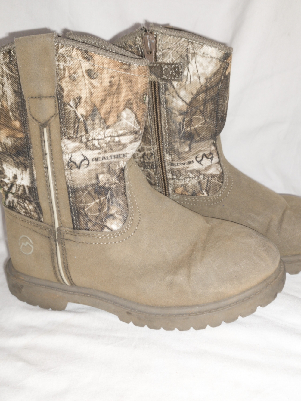 Realtree Camo & Tan Kids Zip Boots